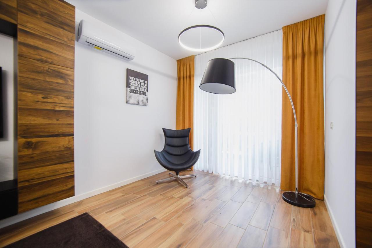 Chocolate Delight At West Residence Oradea Exterior photo