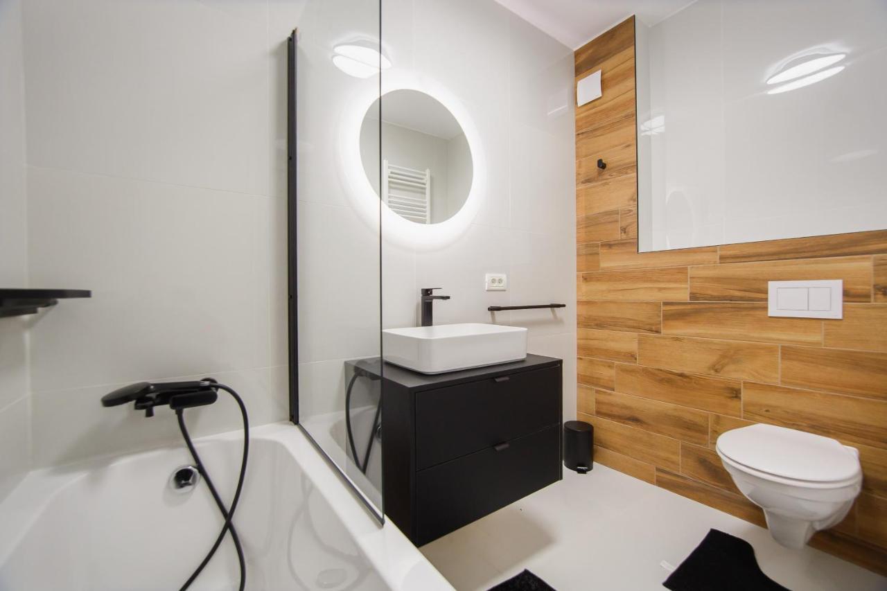 Chocolate Delight At West Residence Oradea Exterior photo